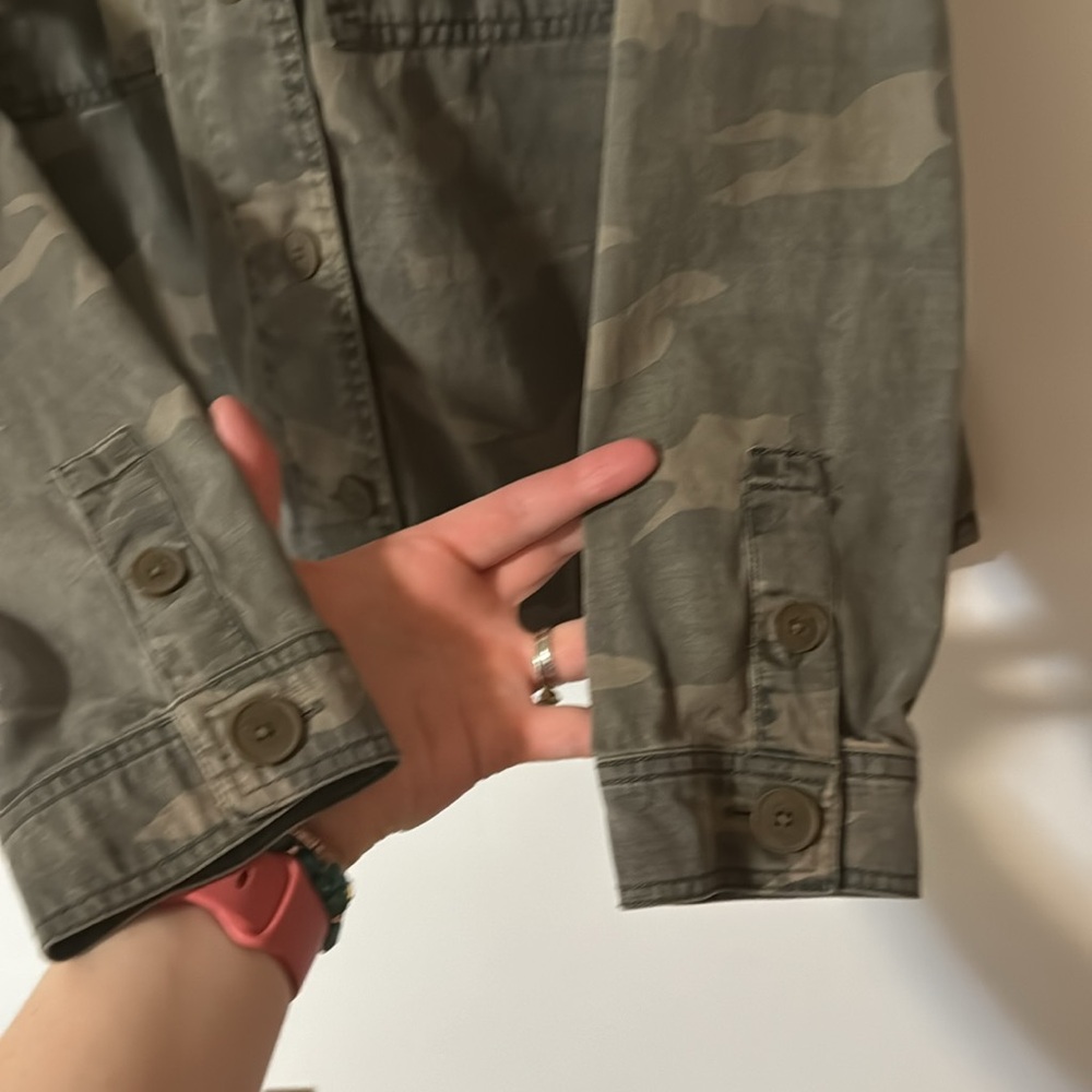 3/$20 Lucky brand button camo shirt - Picture 4 of 6